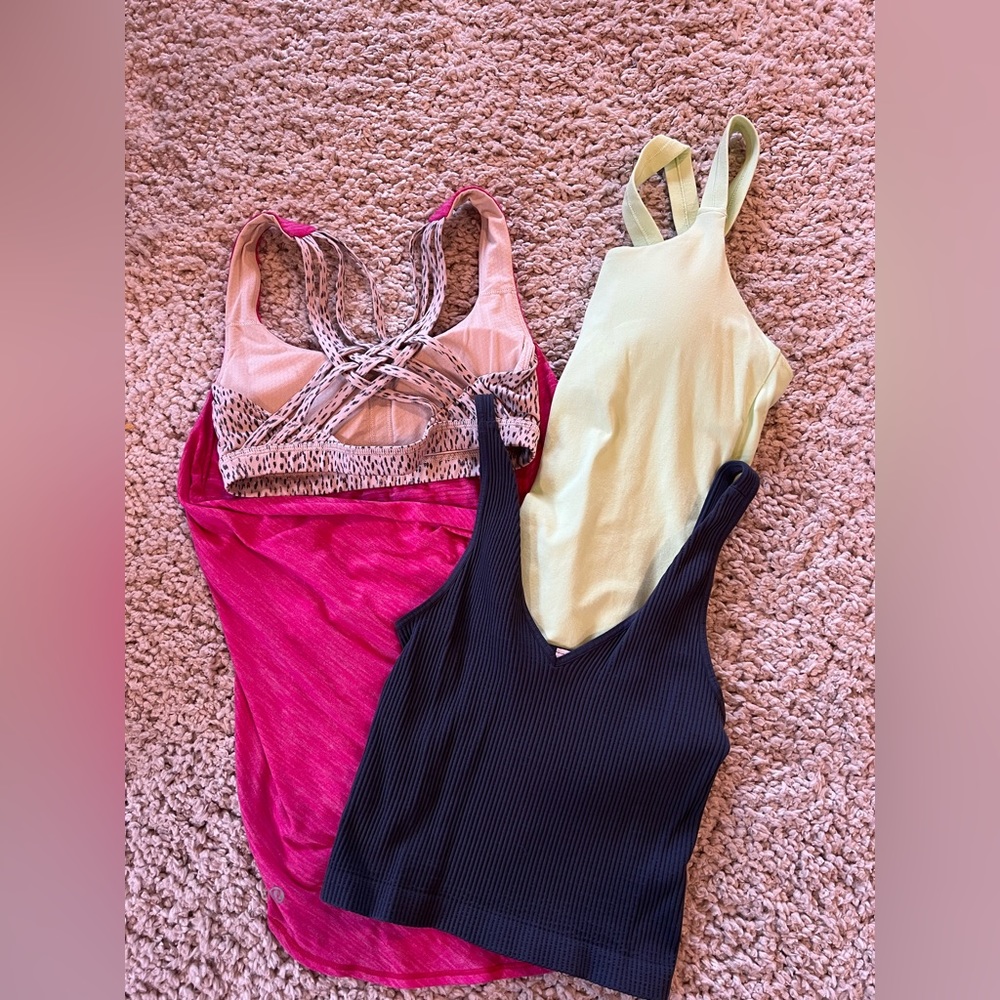 Bundle of women’s athletic tops